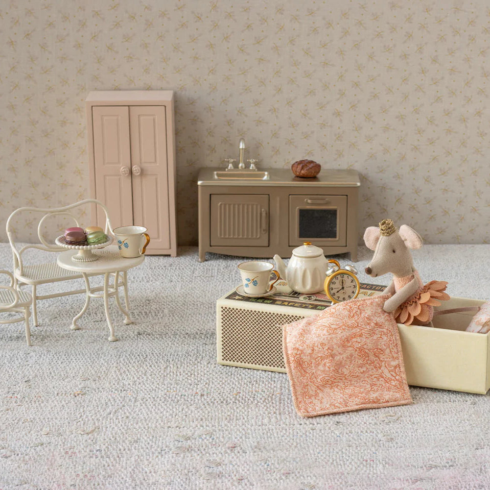 Princess Little Sister in Matchbox