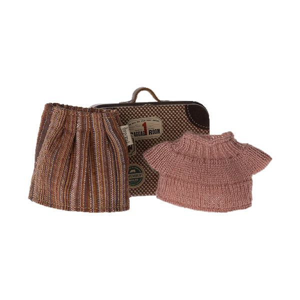 Knitted Blouse & Skirt in Suitcase | Grandma