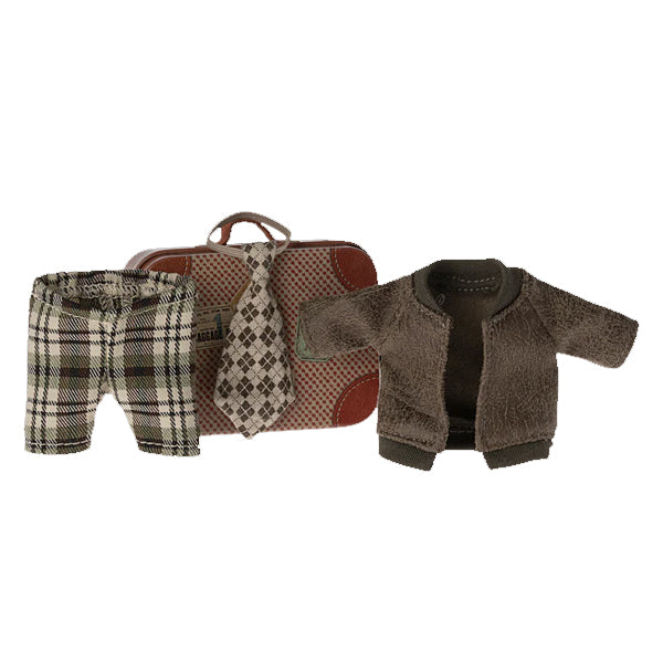 Jacket, Pants & Tie in Suitcase | Grandpa