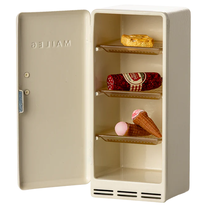 Metal Fridge | Mouse